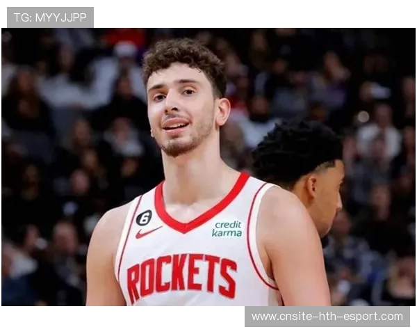 申京在字母哥头顶摘下进攻篮板并暴扣得分，火箭末节逆转雄鹿